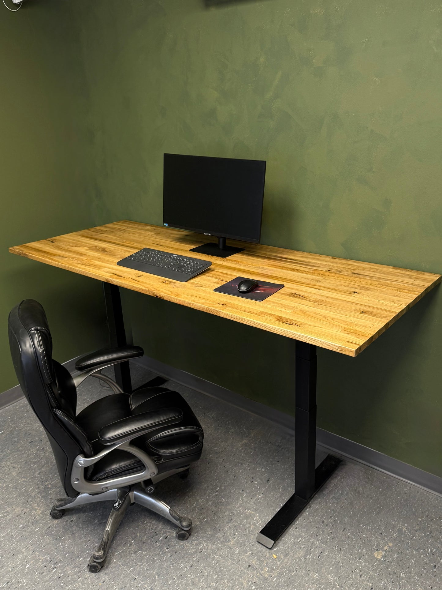 Solid Oakwood standing desk